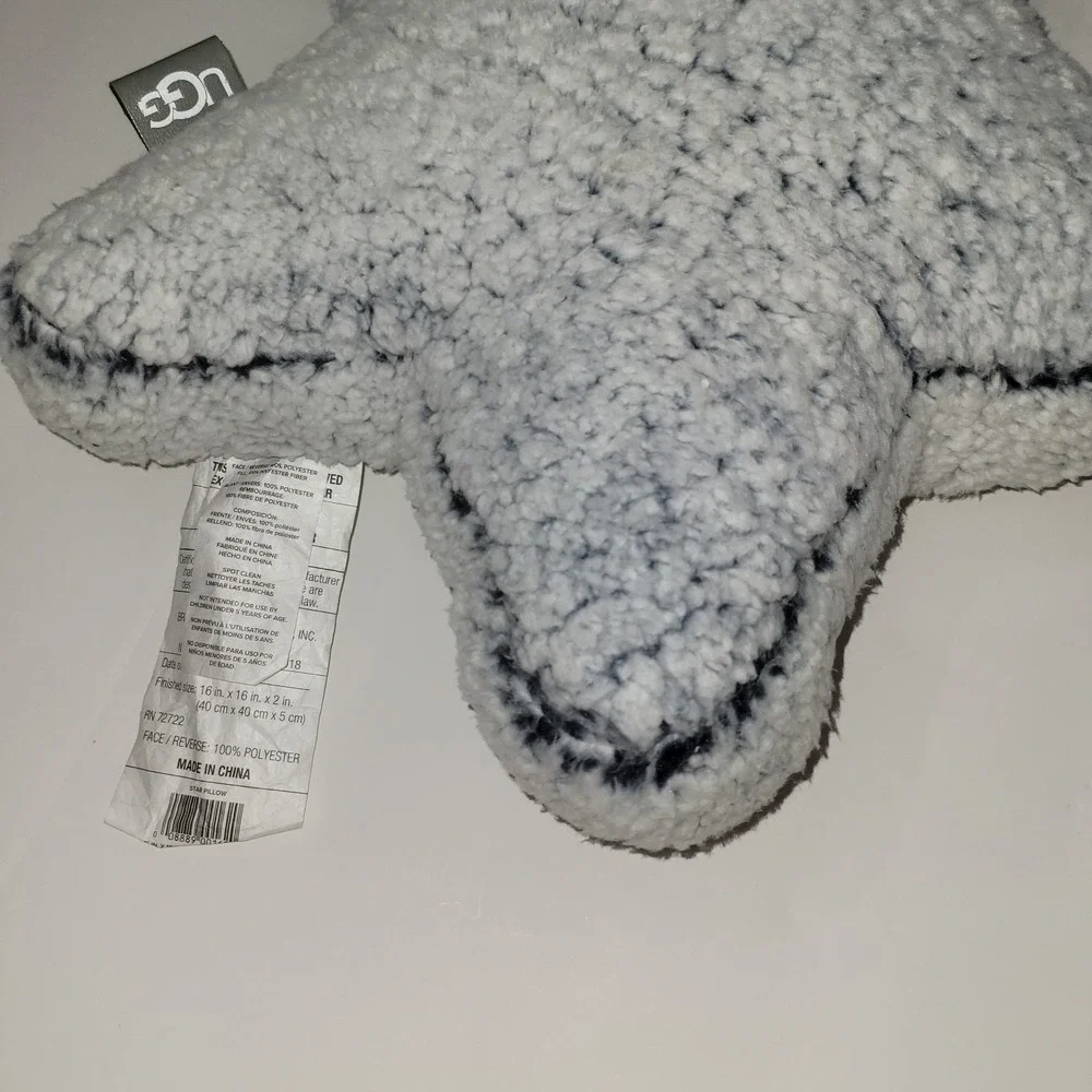 UGG‎ Star Sherpa Throw Pillow In Navy UGG Accessories Decor